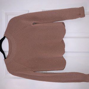 Aritzia (Wilfred) Cropped Scalloped Knit Sweater